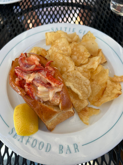 Lobster roll, extra chips
